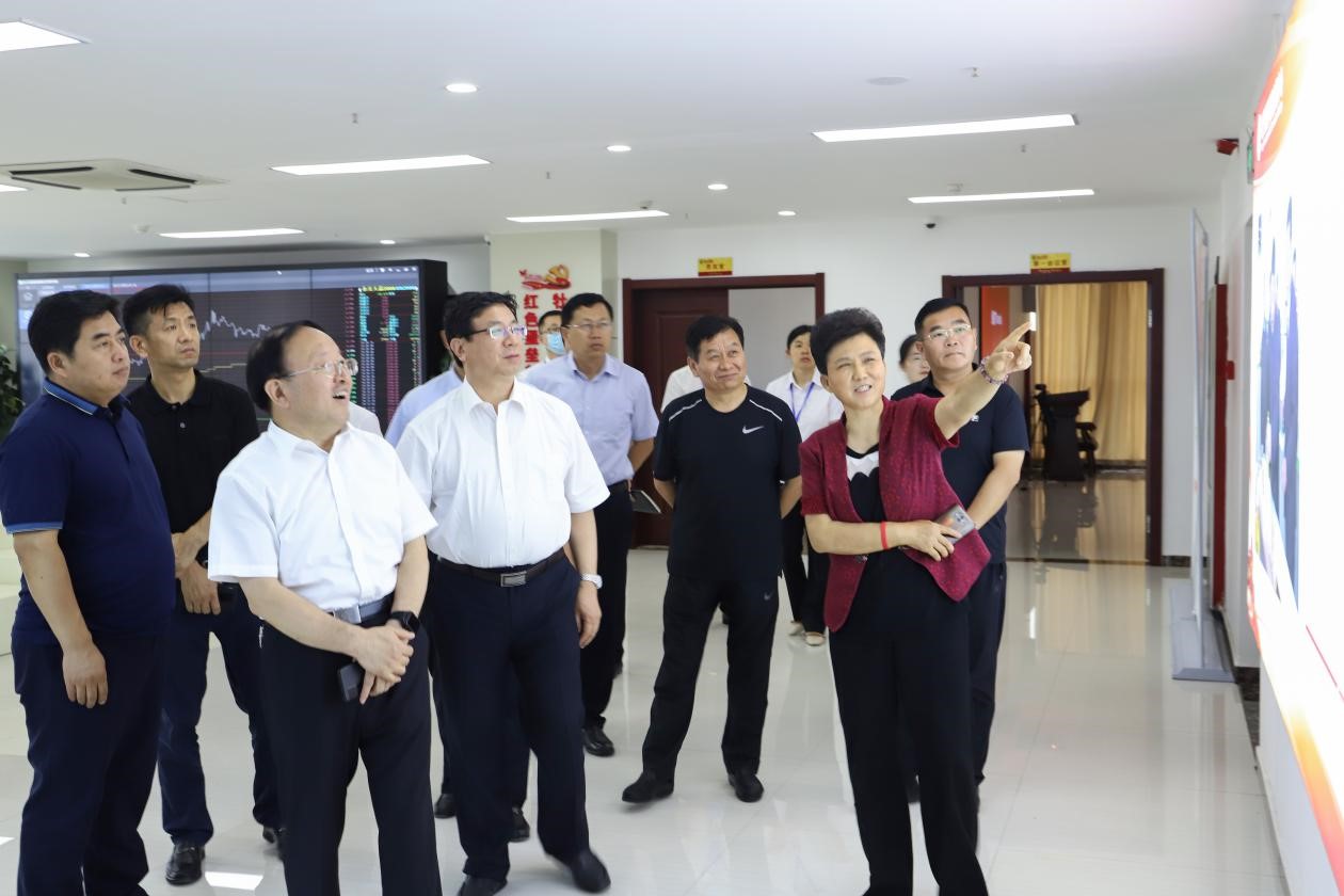 水發(fā)集團黨委副書記、總經(jīng)理劉肖軍到牡丹國際商品交易中心考察指導(dǎo)工作